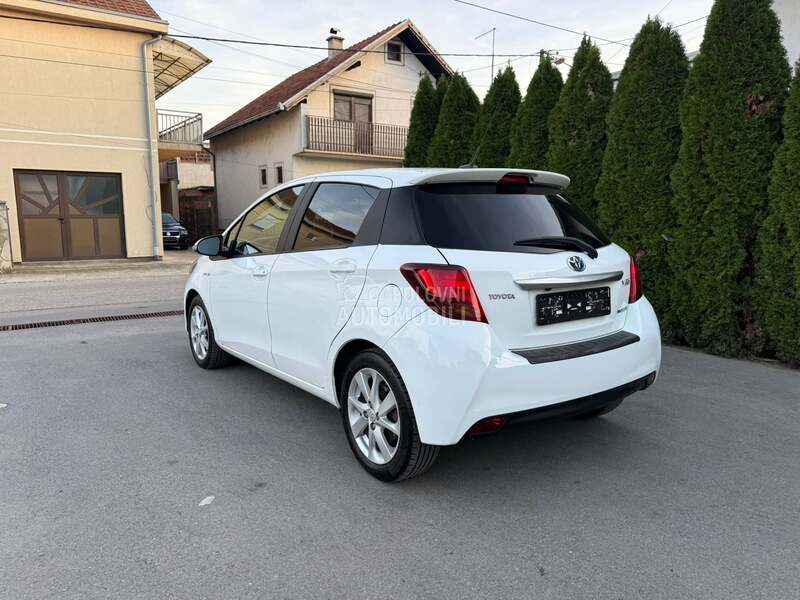 Toyota Yaris 1.5 B.E.N.Z/H.Y.B.R