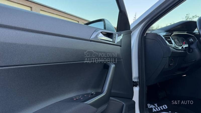 Volkswagen Polo 1.0TSI/DSG/LED/F.U.L