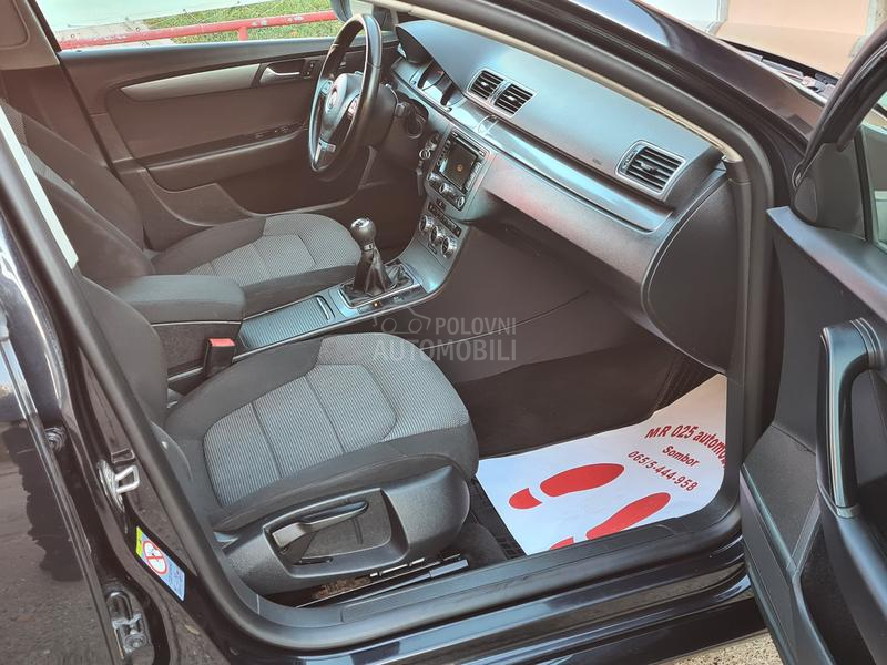 Volkswagen Passat B7 2.0tdi NAAVIGACIJA Volkswagen Passat B7 2.0tdi NAAVIGACIJA