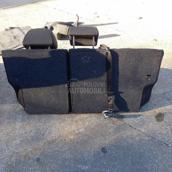 sedista i deo enterijera