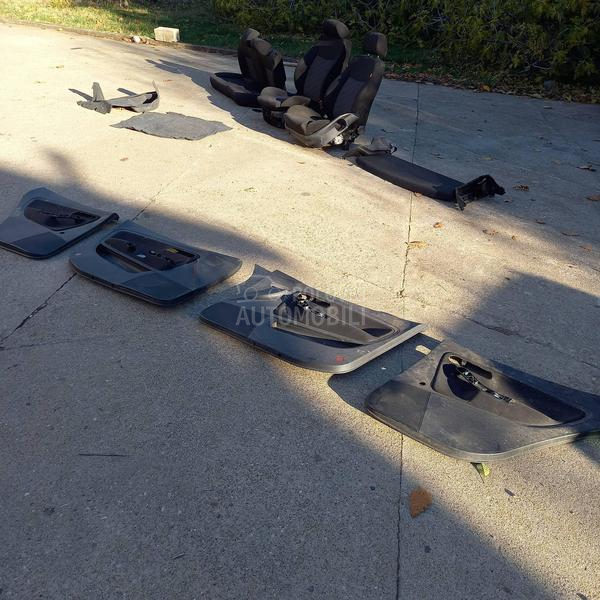 sedista i deo enterijera