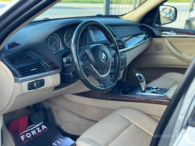 BMW X5 AUT/4x4/NOV