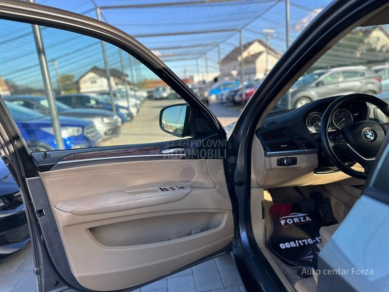 BMW X5 AUT/4x4/NOV