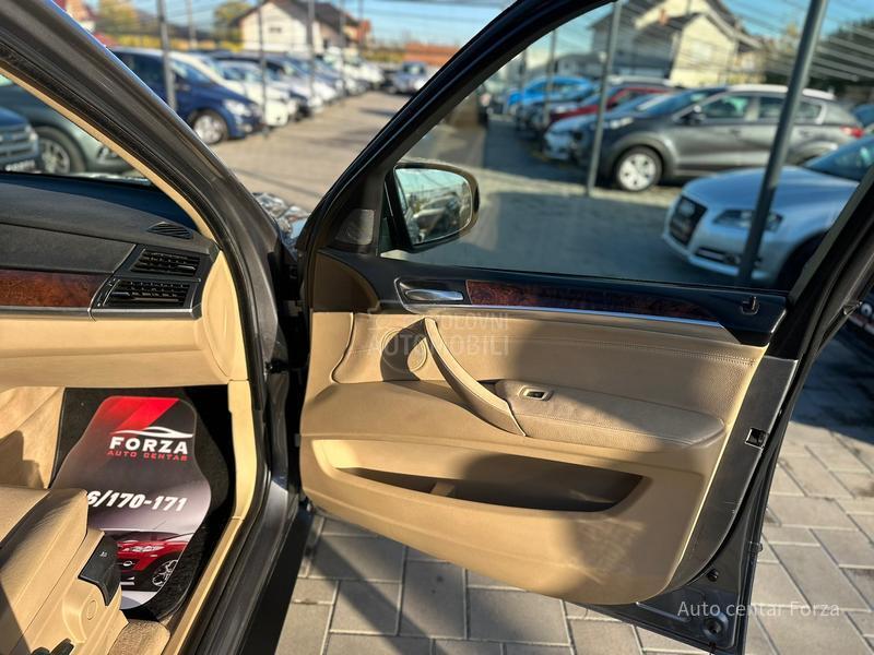 BMW X5 AUT/4x4/NOV