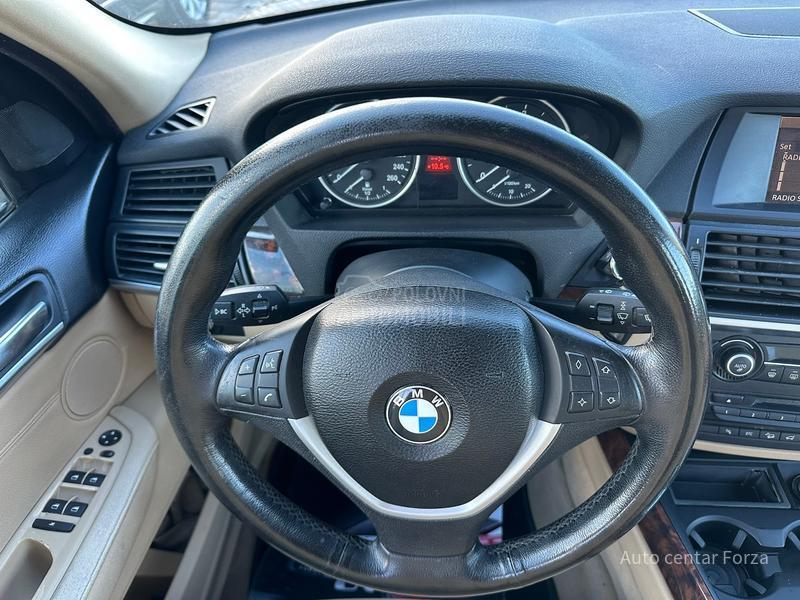 BMW X5 AUT/4x4/NOV