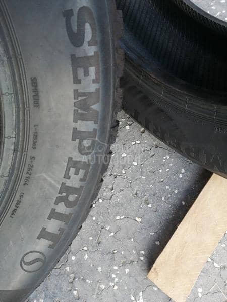 Hankook 195/65 R15 Zimska