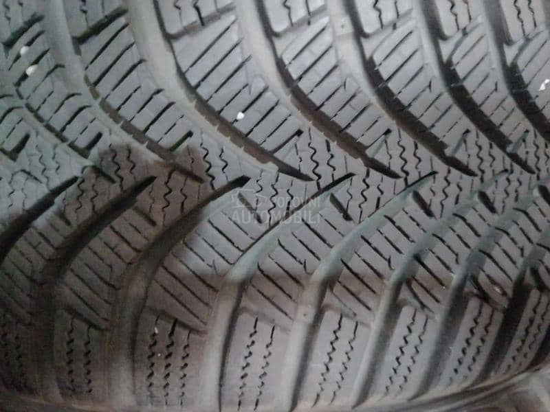 Hankook 195/65 R15 Zimska