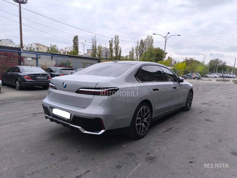BMW 740 