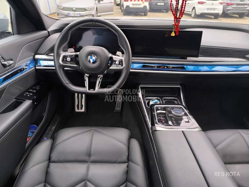 BMW 740 