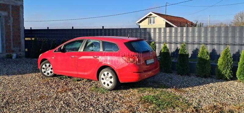 Opel Astra J 1.7.CDTI
