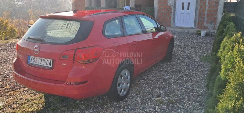 Opel Astra J 1.7.CDTI