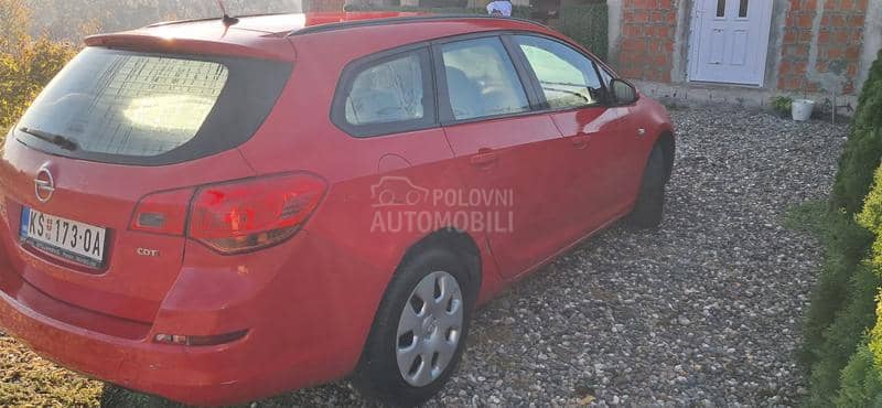 Opel Astra J 1.7.CDTI