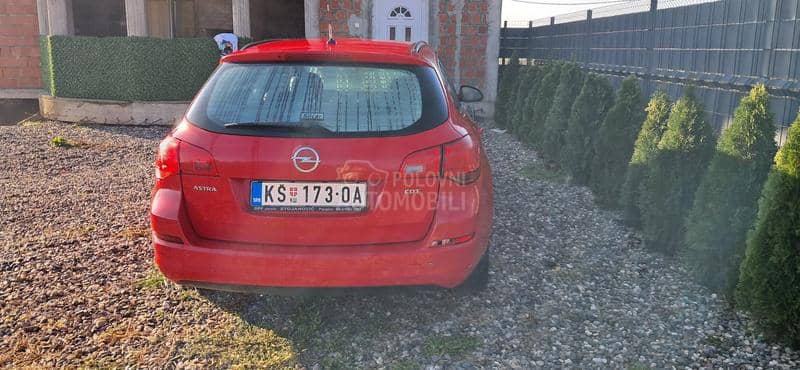 Opel Astra J 1.7.CDTI