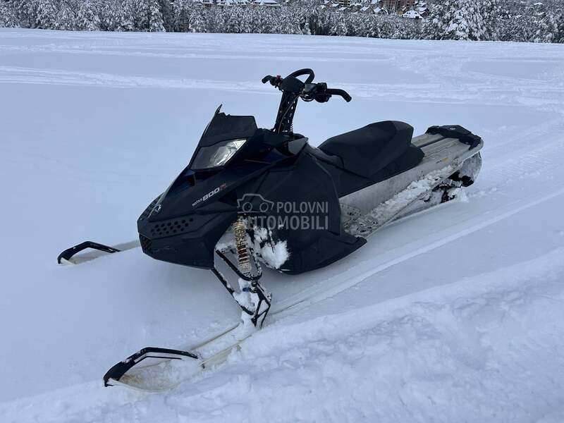 Bombardier Summit 800R