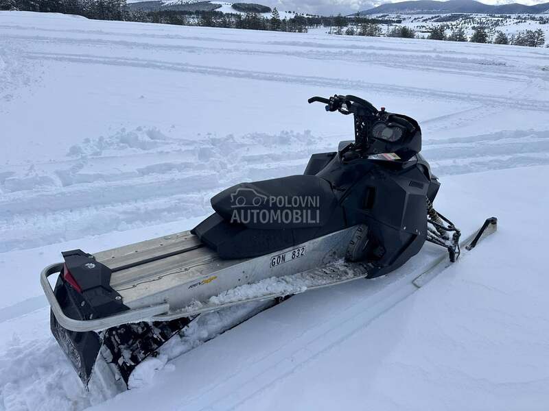 Bombardier Summit 800R