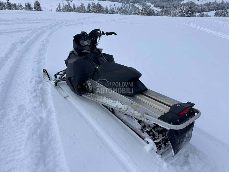 Bombardier Summit 800R