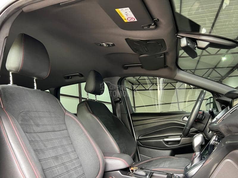 Ford Kuga ST line 4x4