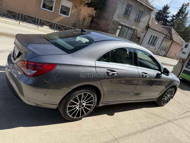 Mercedes Benz CLA 180 