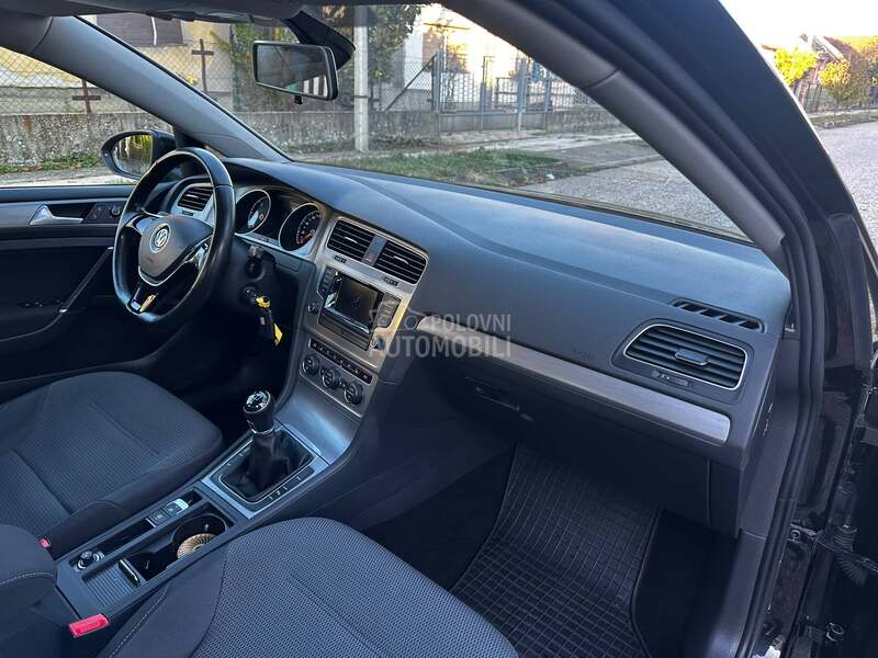 Volkswagen Golf 7 1.6 TDI TRENDLINE Volkswagen Golf 7 1.6 TDI TRENDLINE