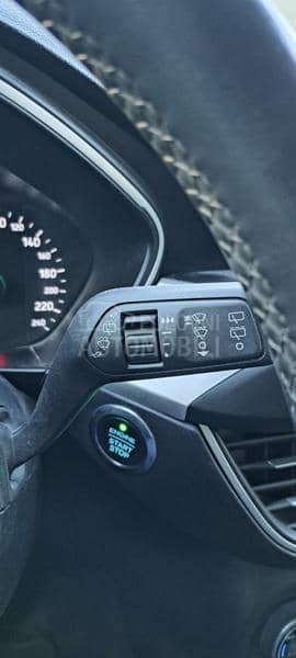 Ford Focus CONNECT 1.0 ECOBOOST