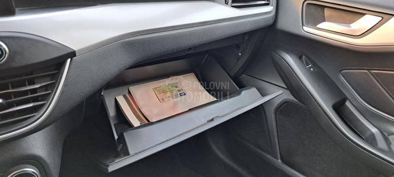 Ford Focus CONNECT 1.0 ECOBOOST