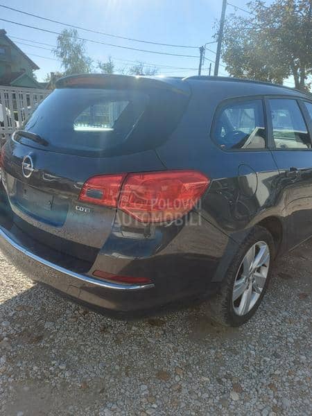 Opel Astra J 1.7