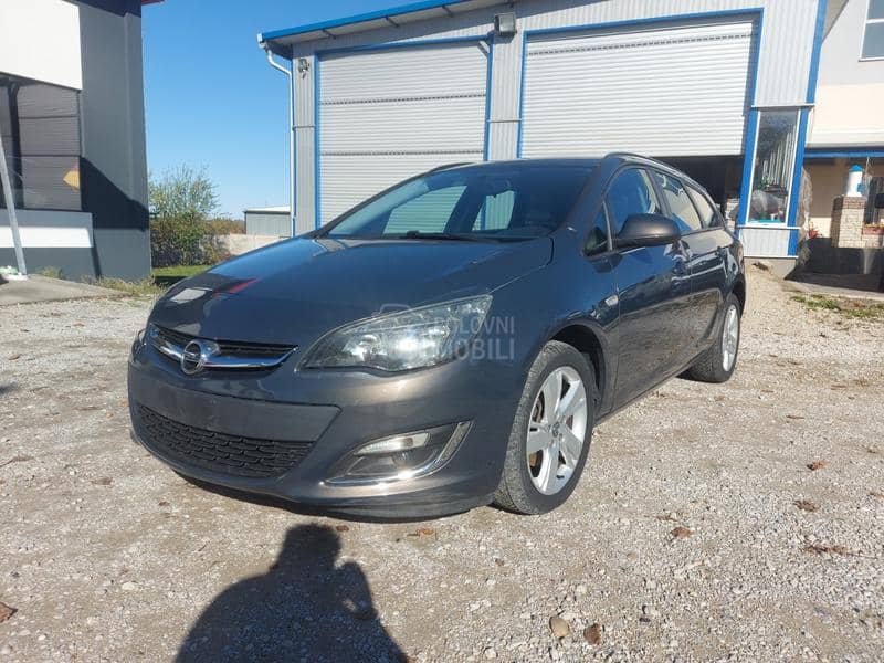 Opel Astra J 1.7