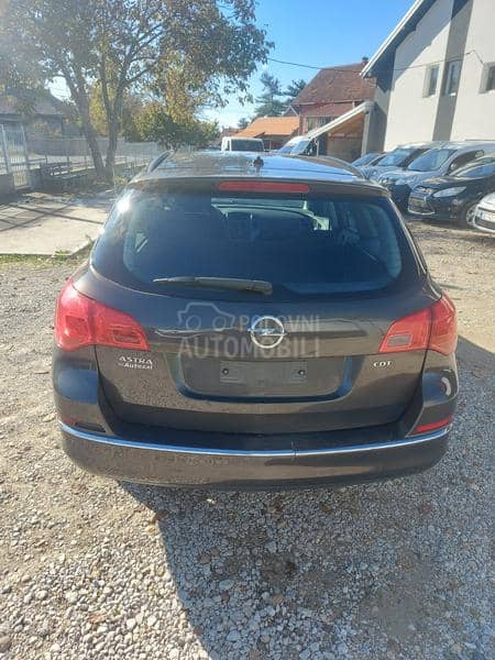 Opel Astra J 1.7