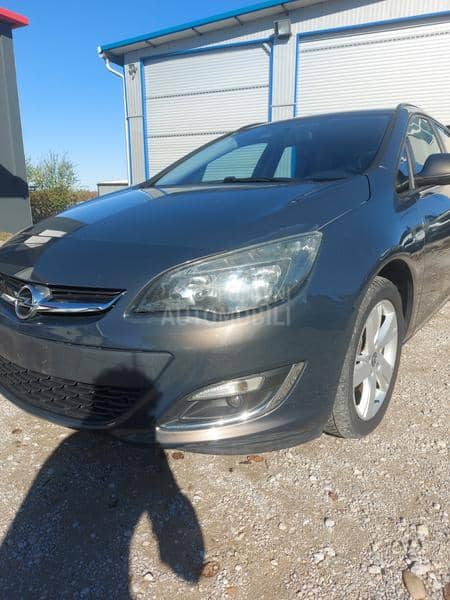 Opel Astra J 1.7