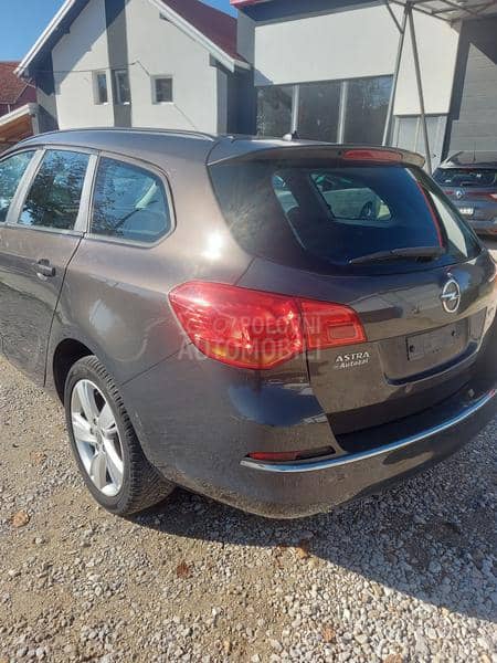 Opel Astra J 1.7