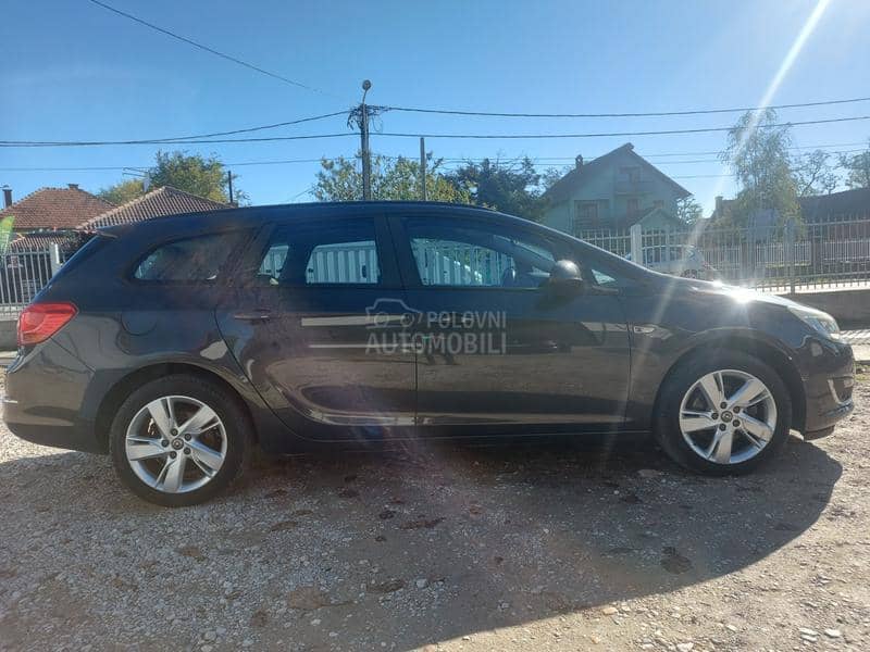 Opel Astra J 1.7