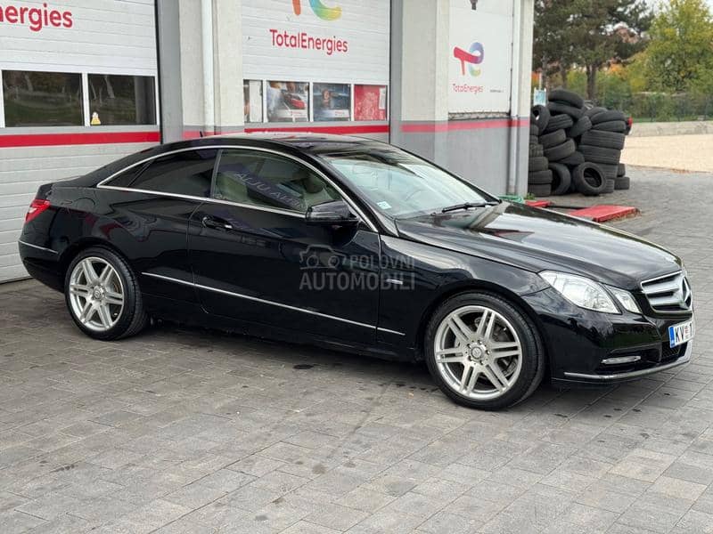 Mercedes Benz E 220 Coupe