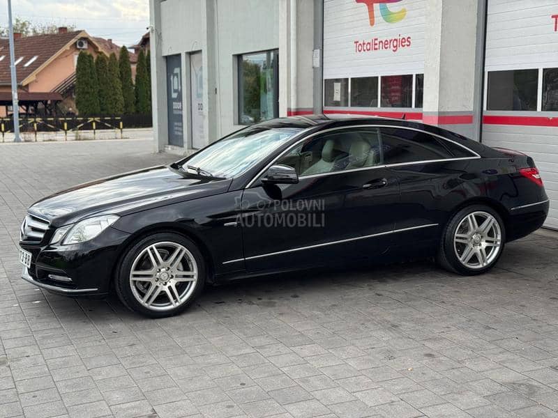 Mercedes Benz E 220 Coupe