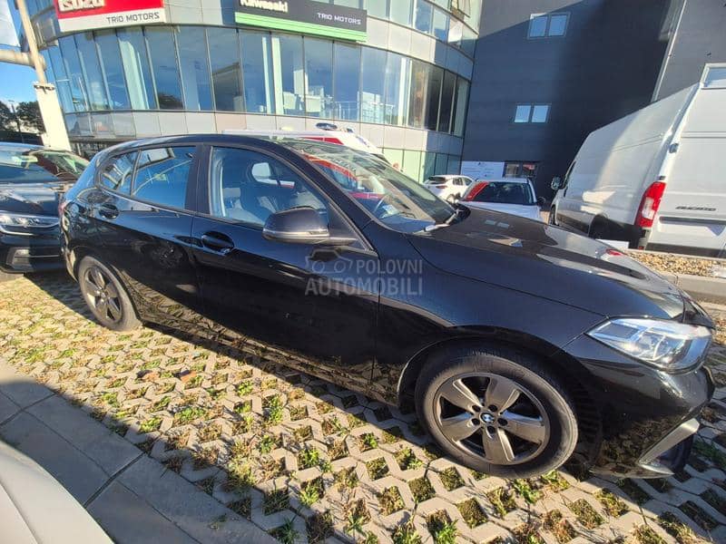 BMW 116 I HATCH