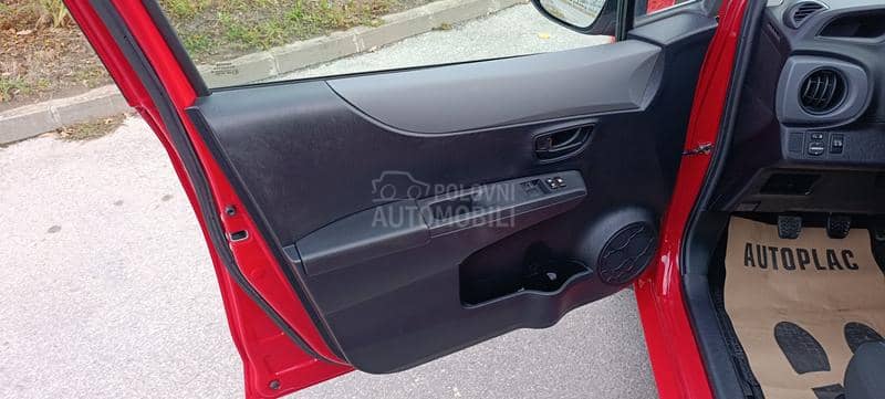 Toyota Yaris 1.0 N.O.V