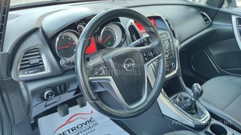 Opel Astra J 1.7 CDTi //COSMO//