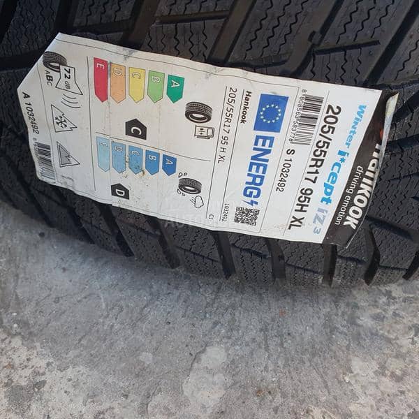 Hankook 205/55 R17 Zimska