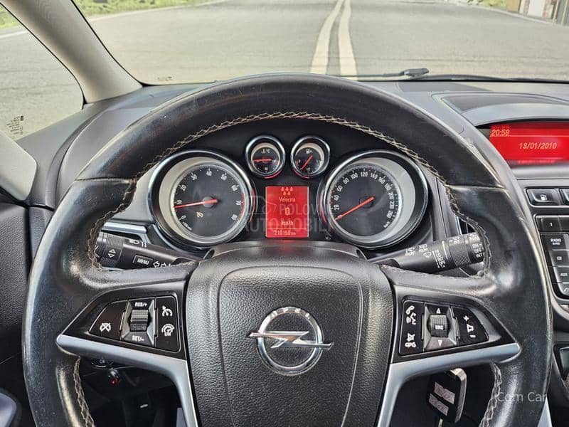 Opel Zafira CNG  7s e d i š t a
