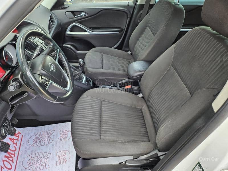 Opel Zafira CNG  7s e d i š t a