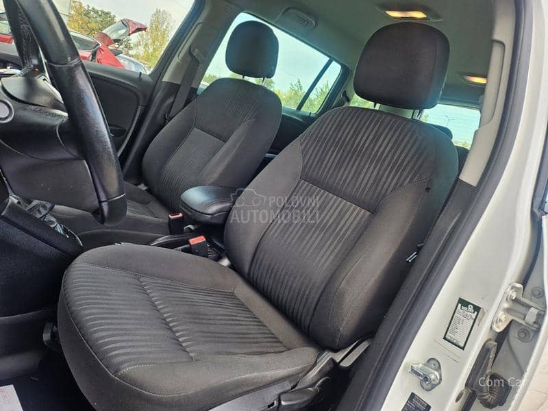 Opel Zafira CNG  7s e d i š t a
