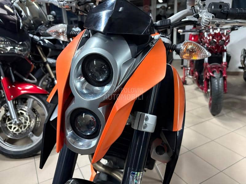 KTM DUKE 690