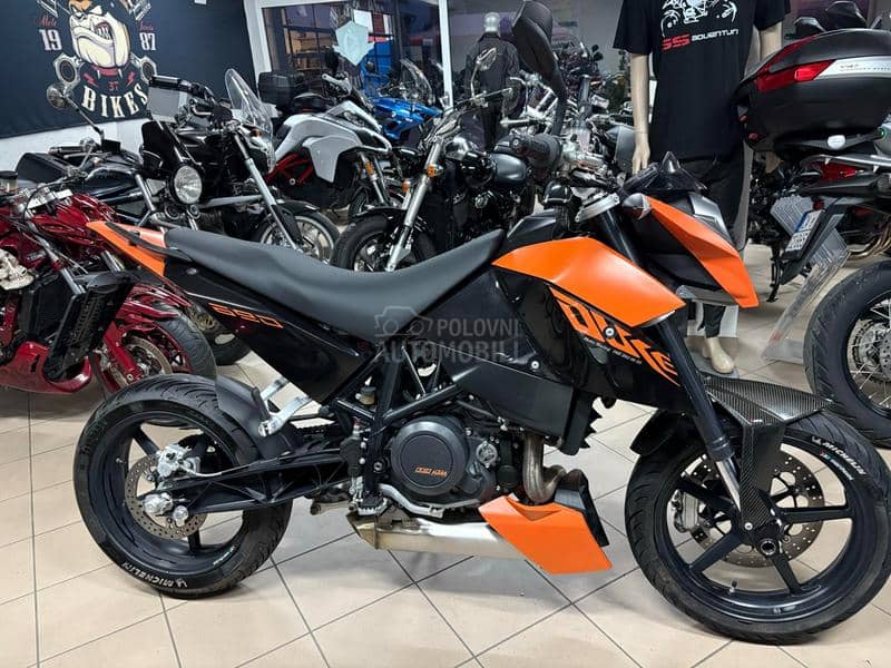 KTM DUKE 690