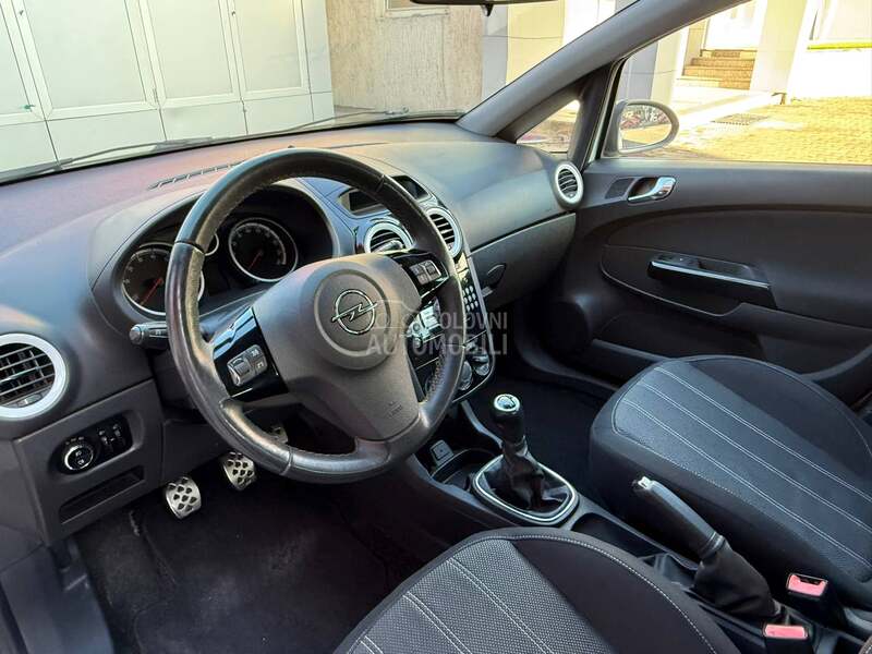 Opel Corsa D 1.4 EcoFlex CH