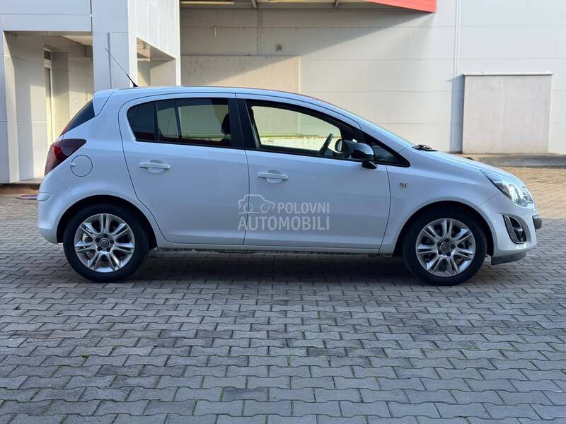 Opel Corsa D 1.4 EcoFlex CH