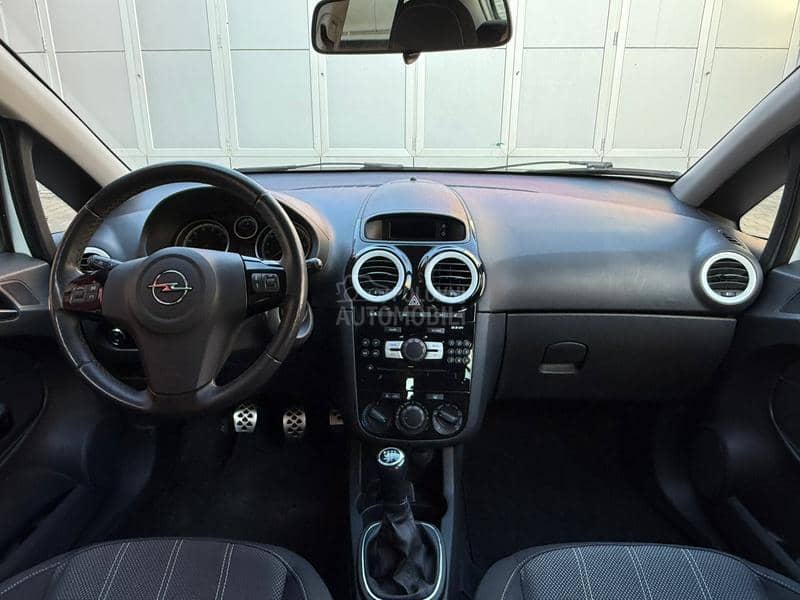 Opel Corsa D 1.4 EcoFlex CH