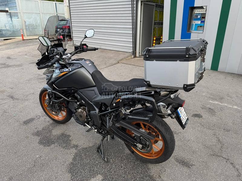 Suzuki V Strom 1050