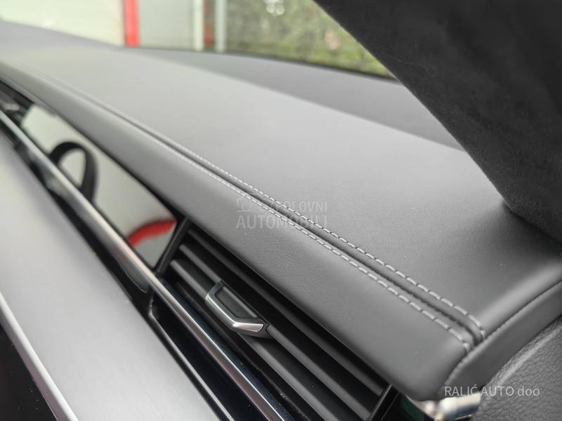 Audi A8 L/60TFSI/ V8 /HIBRID