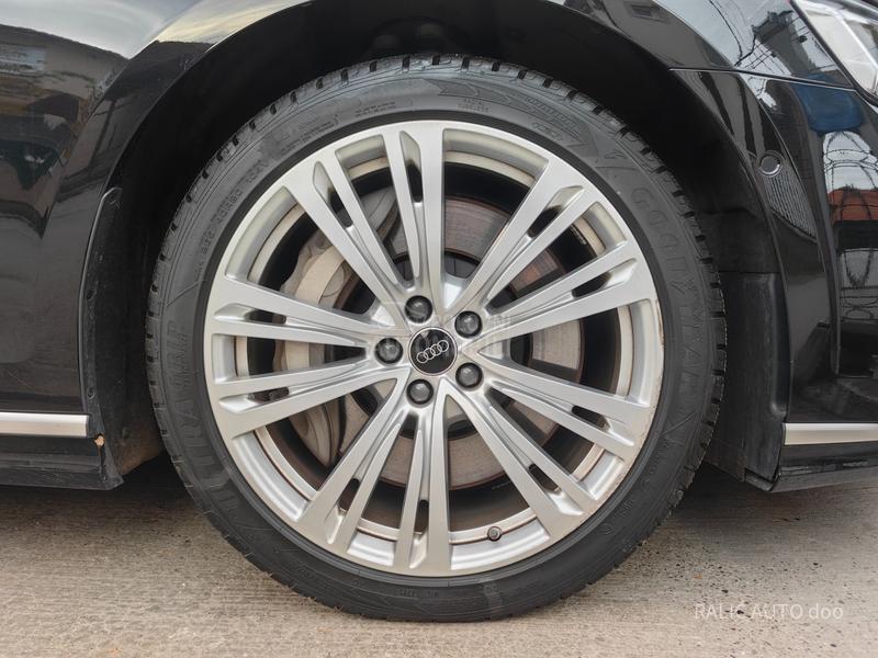 Audi A8 L/60TFSI/ V8 /HIBRID