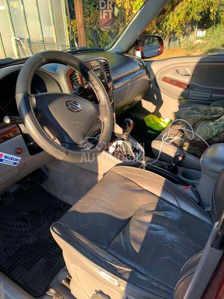 Suzuki Grand Vitara XL7