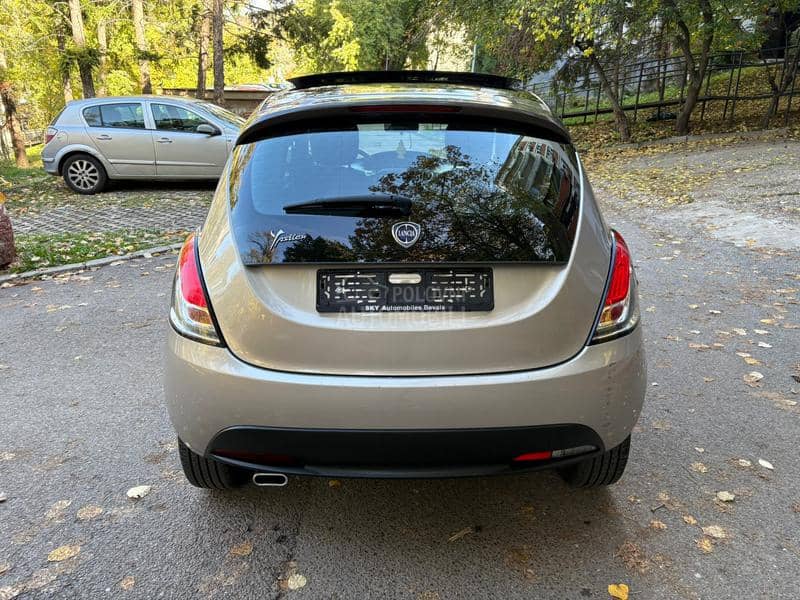 Lancia Ypsilon 